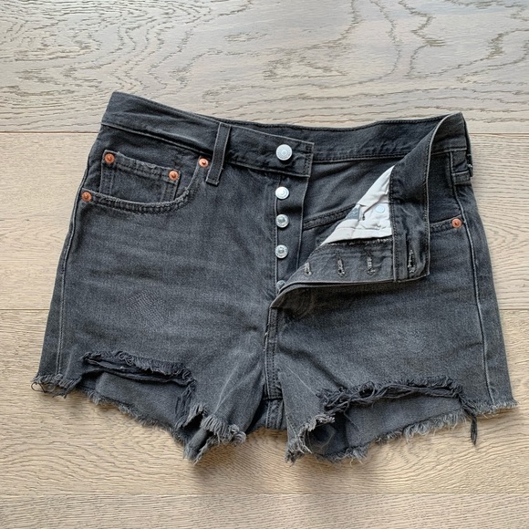 Levi’s 501 Denim Shorts - Picture 4 of 7